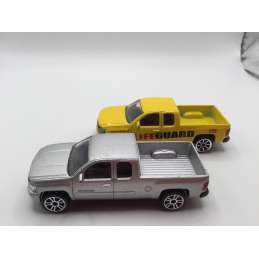 Lot de 2 Chevrolet Silverado Majorette 1/71