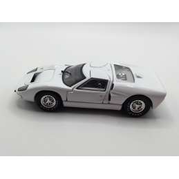 ford gt 40 Universal hobbies 1/43