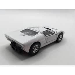 ford gt 40 Universal hobbies 1/43