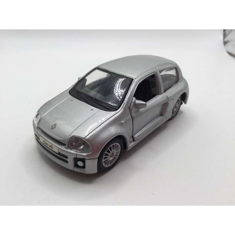 RENAULT CLIO V6 RENAULT SPORT 1/39