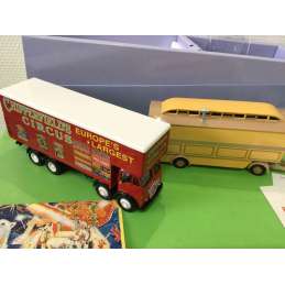 CIRQUE CHIPPERFIELDS AVEC CARAVANE FODEN CLOSED POLE TRUCK CORGI