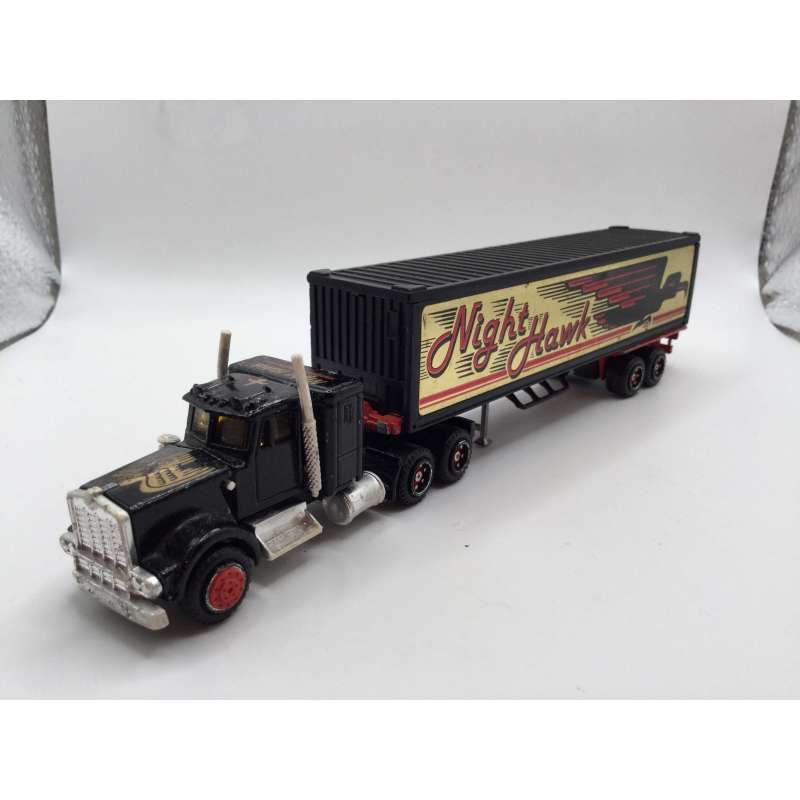 KENWORTH NIGHT HAWK CAMION MAJORETTE 1/87