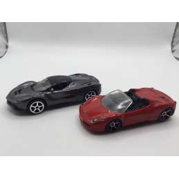 LOT DE 2 FERRARI HOTWHEELS ET BURAGO