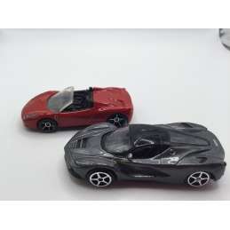 LOT DE 2 FERRARI HOTWHEELS ET BURAGO