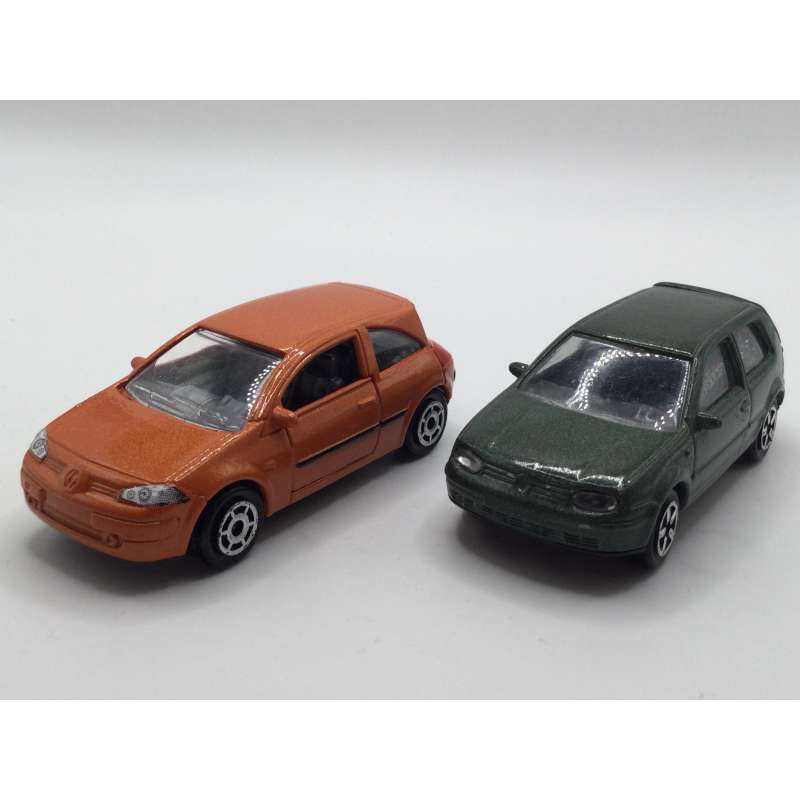 GOLF IV GTI + RENAULT MAGENA II MAJORETTE