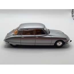 CITROËN DS21 1969 UNIVERSAL HOBBIES 1/43