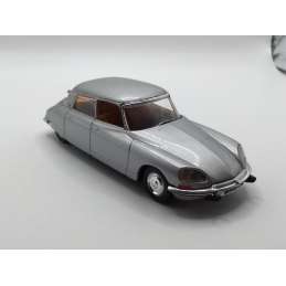 CITROËN DS21 1969 UNIVERSAL HOBBIES 1/43