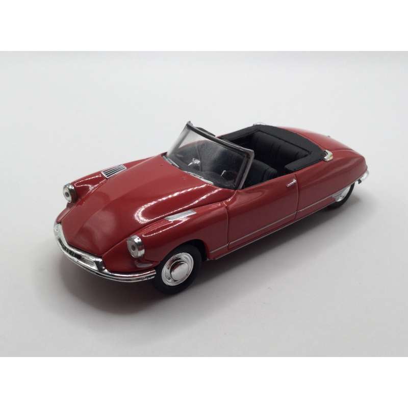 DS 19 CABRIOLET UNIVERSAL HOBBIES 1/43