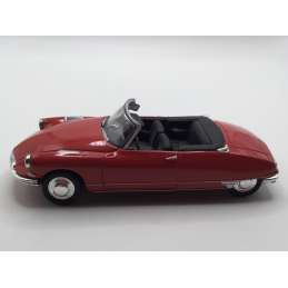 DS 19 CABRIOLET UNIVERSAL HOBBIES 1/43