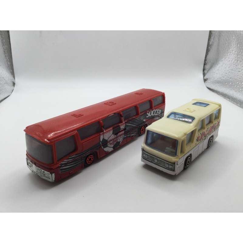 LOT DE 2 BUS MAJORETTE 1/87