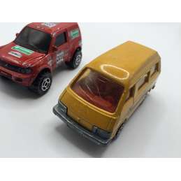 MITSUBISHI PAJERO + TOYOTA LITE ACE MAJORETTE
