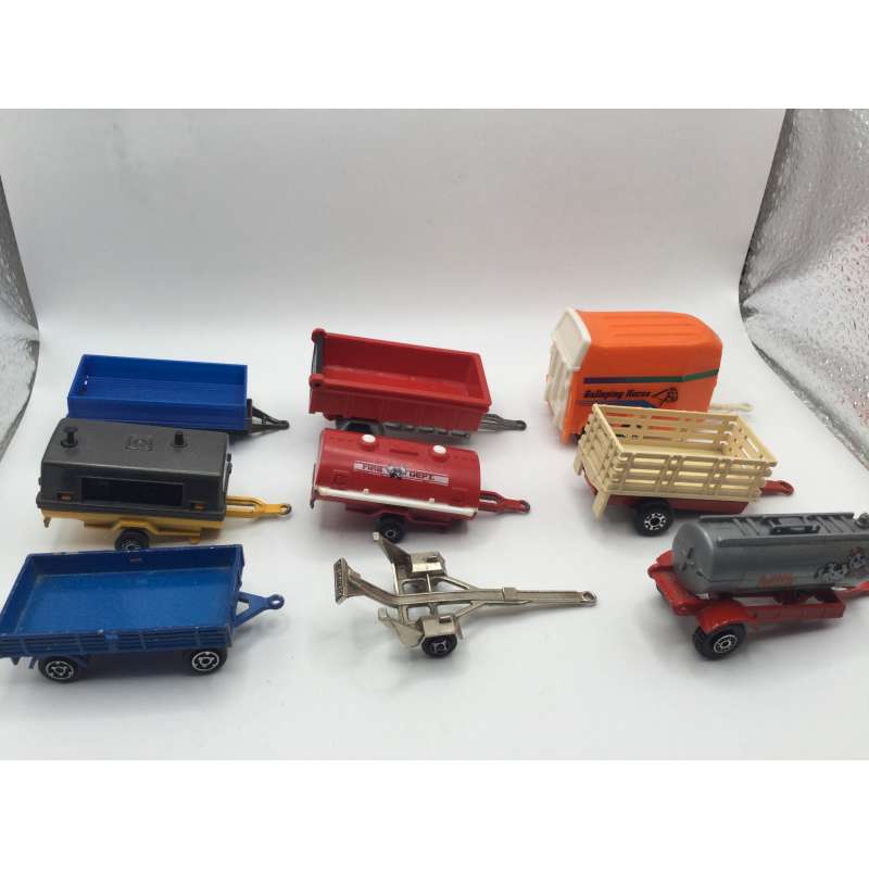 LOT DE PETITES REMORQUES DIVERSES