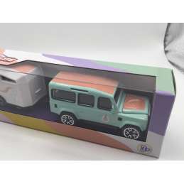 LAND ROVER DEFENDER AVEC REMORQUE CHEVAUX