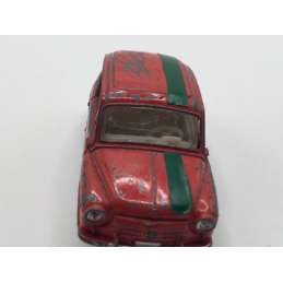 FIAT 600 DINKY TOYS MADE IN FRANCE MECCANO POUR PIECES A RESTAURER