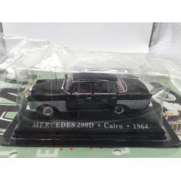 MERCEDES 200D TAXI DU MONDE...