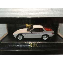 PORSCHE 924 MARTINI 1/18...