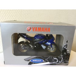 Moto 08 YAMAHA YZF-R1