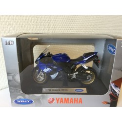 Moto 08 YAMAHA YZF-R1