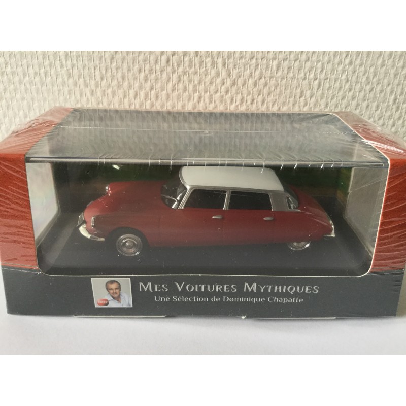 Citroën DS 21 rouge et blanc 1963